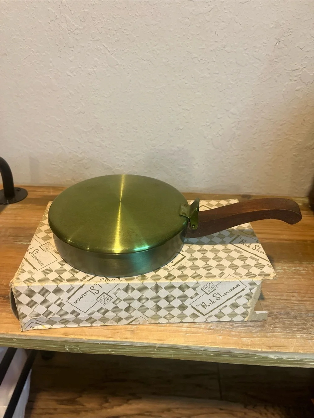 Vintage Park Industries Silent Butler Green Brass Crumber Catcher, Ashtray